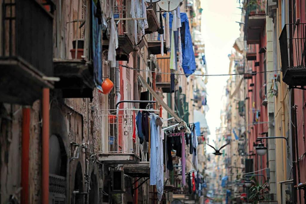Smart'S House Deluxe Quartieri Spagnoli Napoli Esterno foto