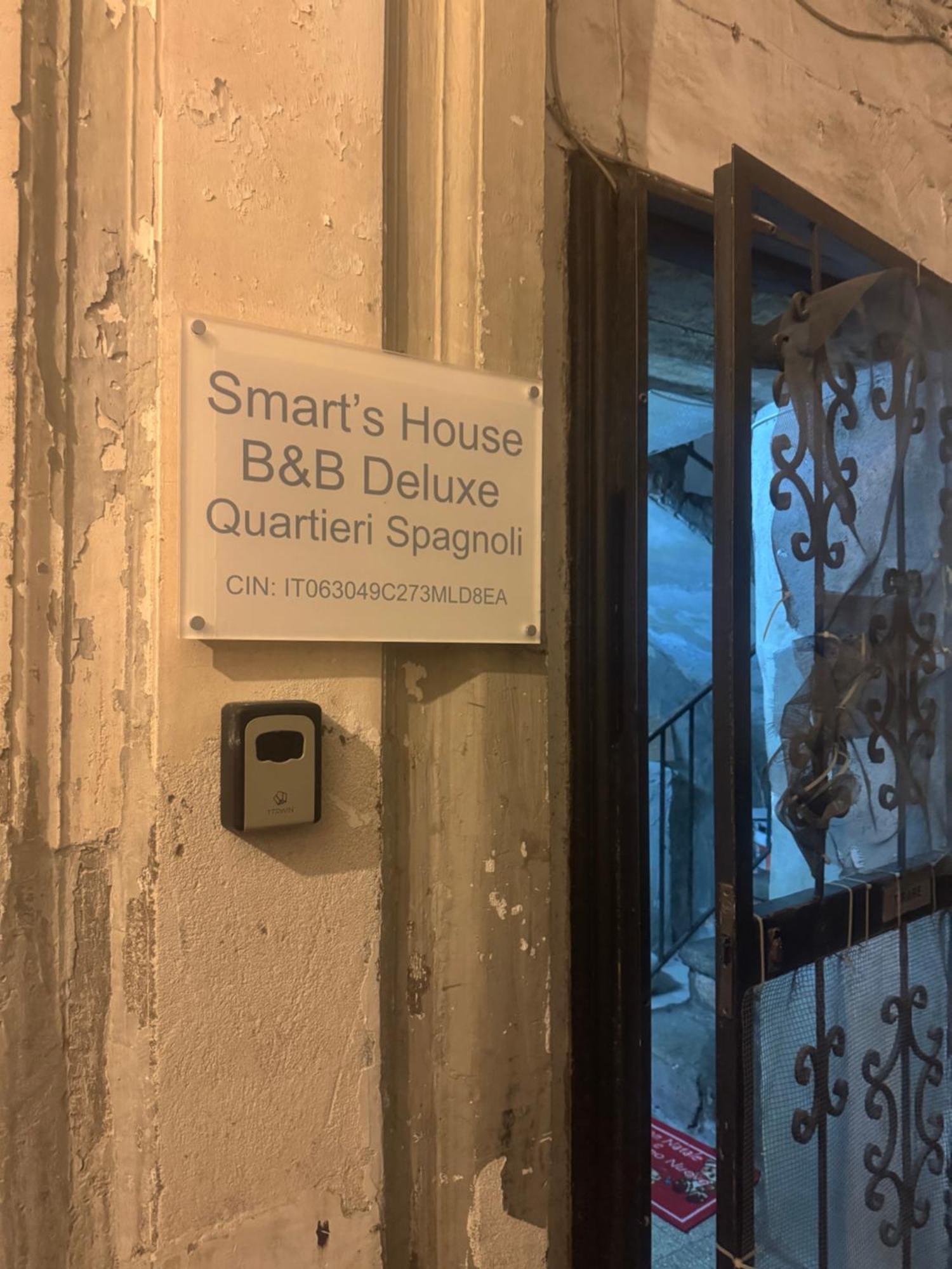 Smart'S House Deluxe Quartieri Spagnoli Napoli Esterno foto